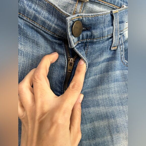 Current/Elliott The Ankle Skinny Driftwood Destroy Jeans - Picture 3 of 9